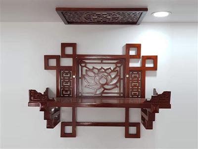 Bàn thờ treo tường chạm sen